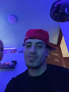 TOMAS CONOR online show from 04-19-26, 05:58