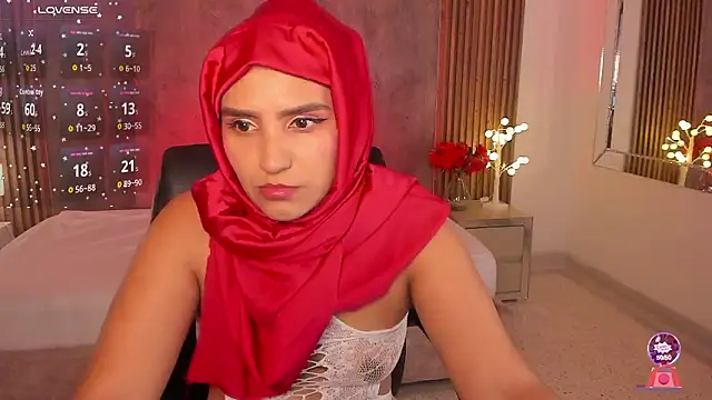 Snapshot of SalmaZahid chatting on 03-04-26, 01:41 SalmaZahid online show from 03-04-26, 01:41