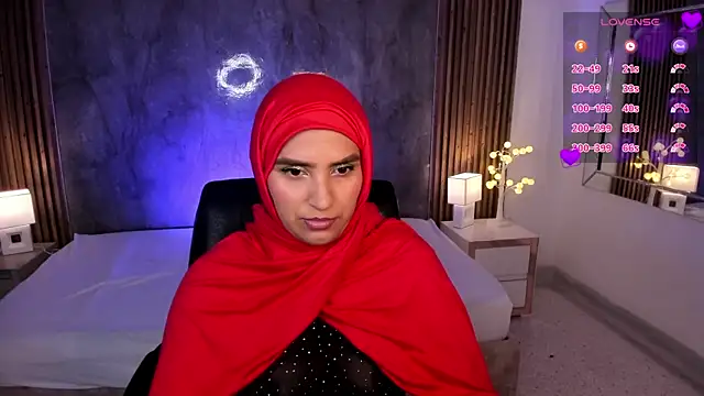 Snapshot of SalmaZahid chatting on 03-23-26, 01:44 SalmaZahid online show from 03-23-26, 01:44