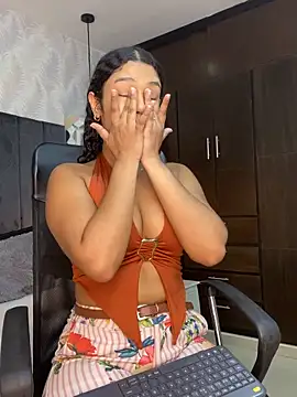 Miaafoxx   online show from 03-25-26, 07:35