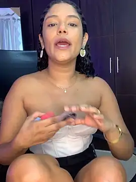 Miaafoxx   online show from 04-18-26, 07:58