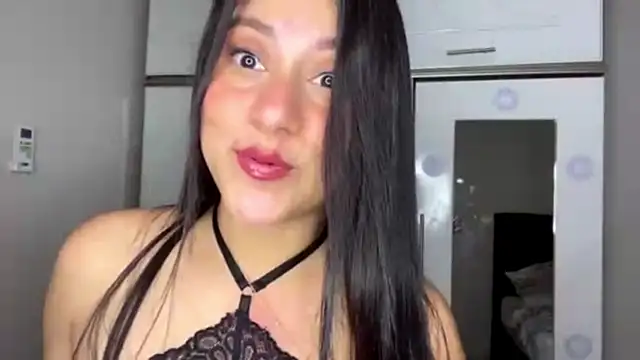 latinasoftie online show from 07-14-26, 03:22