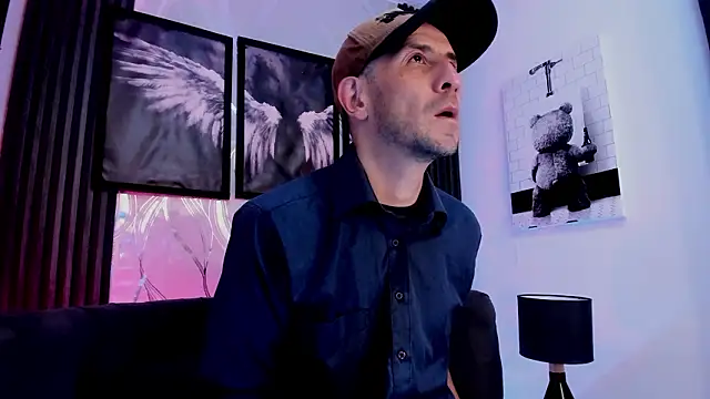 Milanwhite  online show from 02-24-26, 11:33