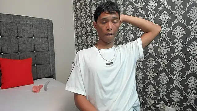 Little Twink19x online show from 03-21-26, 07:18