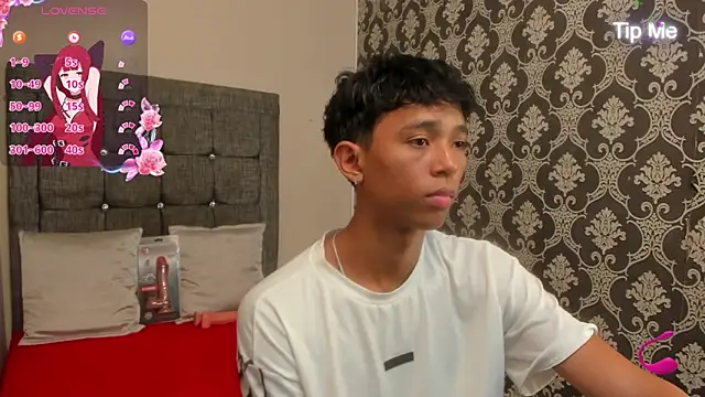 Little Twink19x online show from 05-16-26, 07:35