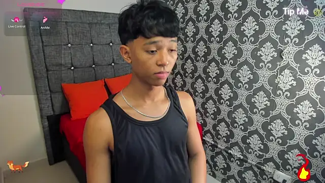 Snapshot of Little_Twink19x chatting on 07-04-26, 07:40 Little Twink19x online show from 07-04-26, 07:40
