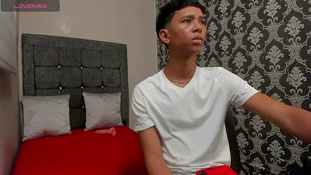 Little Twink19x online show from 05-02-26, 07:52