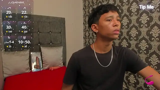 Little Twink19x online show from 05-15-26, 07:23