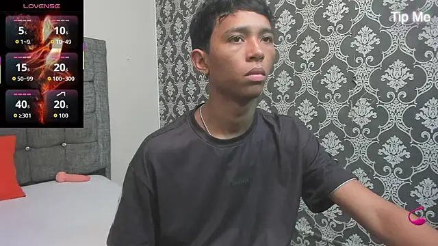 Little Twink19x online show from 03-31-26, 07:05