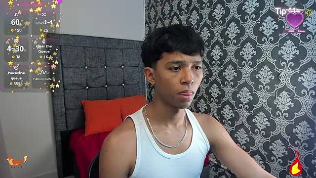 Snapshot of Little_Twink19x chatting on 07-15-26, 07:32 Little Twink19x online show from 07-15-26, 07:32