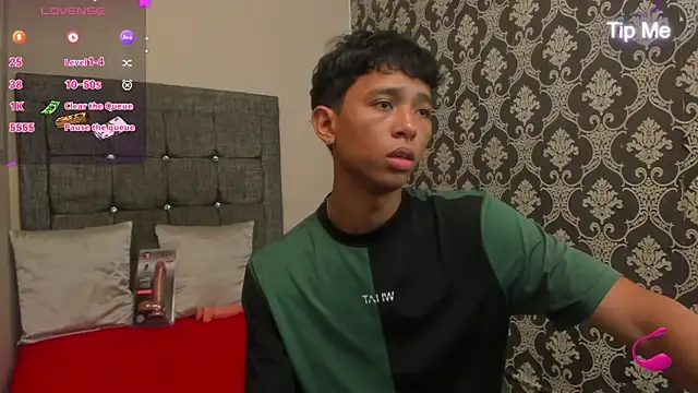 Little Twink19x online show from 05-18-26, 07:18