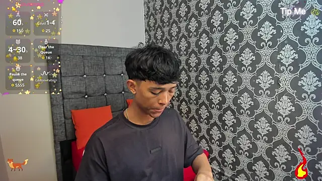 Snapshot of Little_Twink19x chatting on 07-11-26, 07:25 Little Twink19x online show from 07-11-26, 07:25