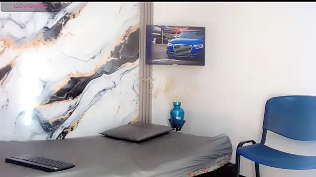 Alondra Wile online show from 04-08-26, 07:26