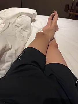 zhuendong000001 online show from 04-13-26, 08:57