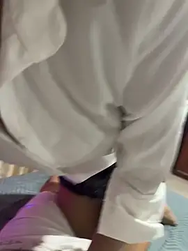 zhuendong000001 online show from 05-19-26, 01:51