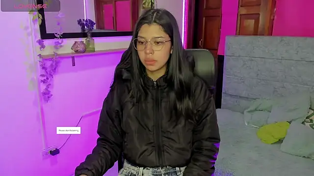 Aysha winxs online show from 04-15-26, 03:34