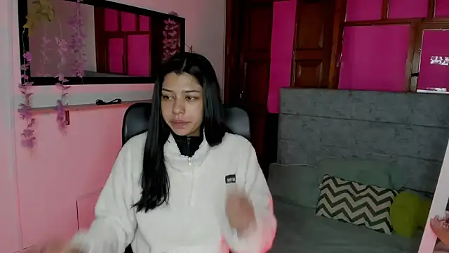 Aysha winxs online show from 05-17-26, 03:28