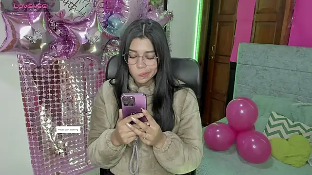 Aysha winxs online show from 04-22-26, 03:35