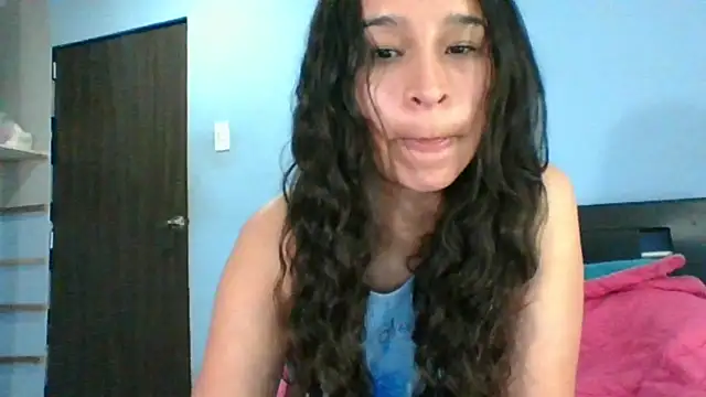 scarlettscottx  online show from 06-12-26, 02:42