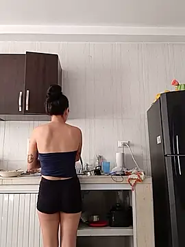 Snapshot of sara_cute_so chatting on 05-26-26, 12:47 sara cute so online show from 05-26-26, 12:47