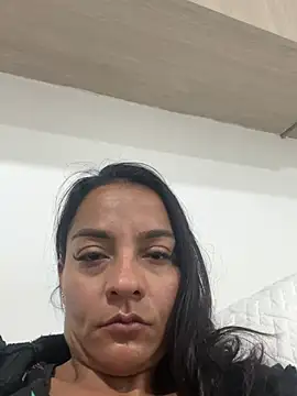 yesica2507 online show from 04-28-26, 09:57