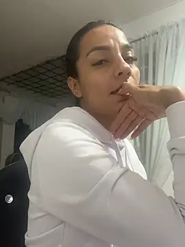 yesica2507 online show from 04-02-26, 12:18