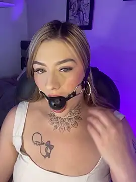 Snapshot of Eliee_Roth chatting on 03-01-26, 03:39 Eliee Roth online show from 03-01-26, 03:39