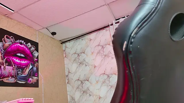 QueenSallyDesire online show from 04-15-26, 03:12