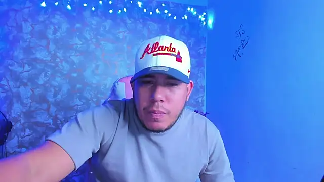 Snapshot of edgarsexxx chatting on 02-25-26, 04:45 edgarsexxx online show from 02-25-26, 04:45