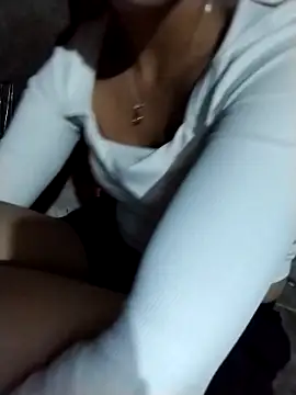 ngocbao11 online show from 03-10-26, 12:53