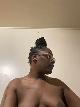 Sinfulwaterfalls online show from 04-05-26, 03:46