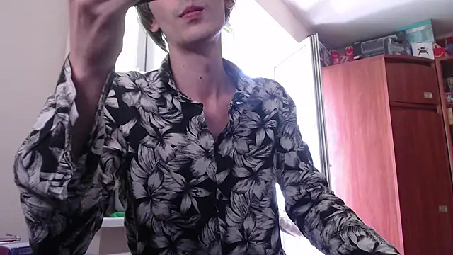 Samuel Skywalker online show from 06-04-26, 09:03