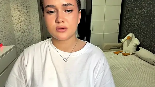 JoycelynUrion online show from 04-14-26, 11:26