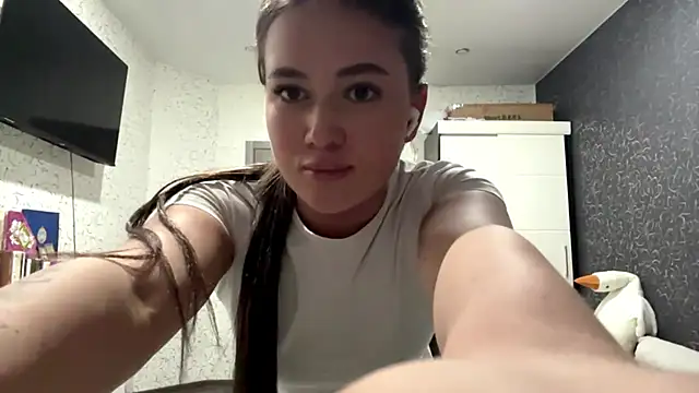 JoycelynUrion online show from 02-23-26, 04:07