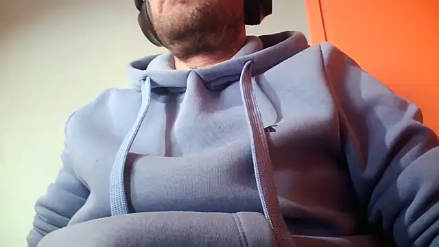 truble78 online show from 04-28-26, 05:17