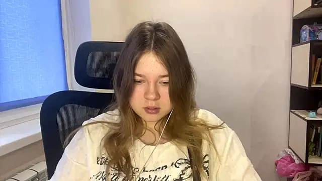 TomikoPfau online show from 04-03-26, 03:13