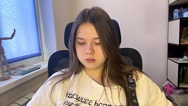 Snapshot of TomikoPfau chatting on 03-01-26, 08:03 TomikoPfau online show from 03-01-26, 08:03