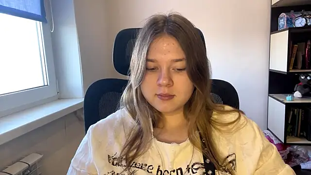 TomikoPfau online show from 03-30-26, 08:27