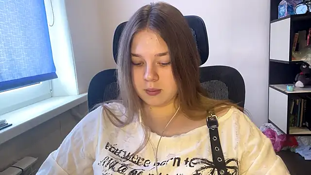 TomikoPfau online show from 03-19-26, 10:15