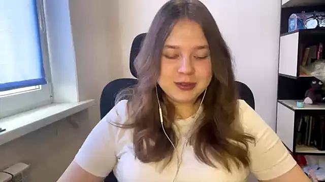 TomikoPfau online show from 03-13-26, 07:46