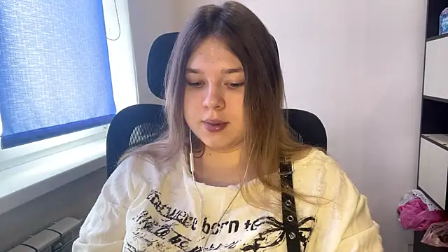 TomikoPfau online show from 04-02-26, 07:48