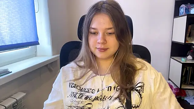 TomikoPfau online show from 03-23-26, 07:41