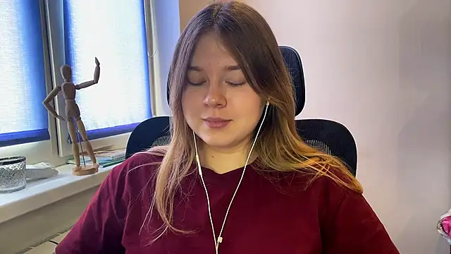 Snapshot of TomikoPfau chatting on 02-23-26, 09:10 TomikoPfau online show from 02-23-26, 09:10