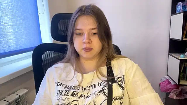 TomikoPfau online show from 03-31-26, 07:43