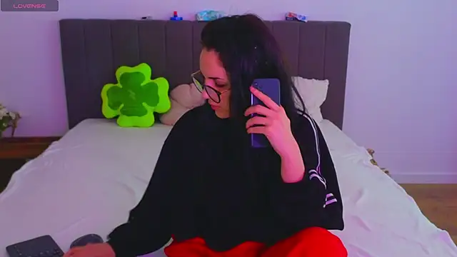 LauraDelightX online show from 03-11-26, 06:40