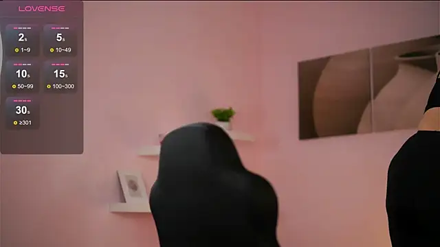 Playful Issa online show from 04-01-26, 01:08