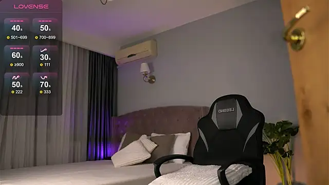 Playful Issa online show from 05-30-26, 01:12