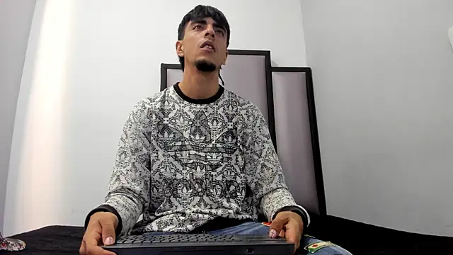 Endrick-23 online show from 04-15-26, 03:12