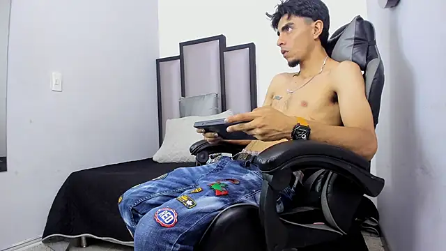 Endrick-23 online show from 03-13-26, 03:22