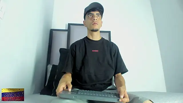 Snapshot of Endrick-23 chatting on 06-29-26, 01:11 Endrick-23 online show from 06-29-26, 01:11